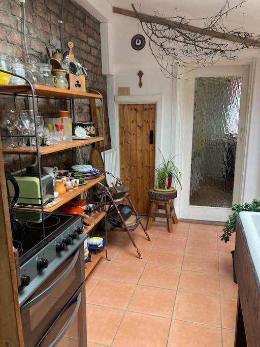 Casa de Férias Unique Bohemian Artist Townhouse *